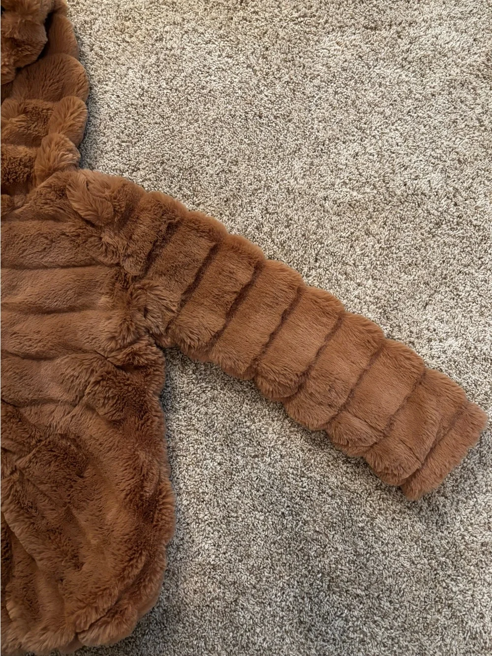 AMERICAN WIDGEON Faux Fur Hooded Jacket. Size 7.